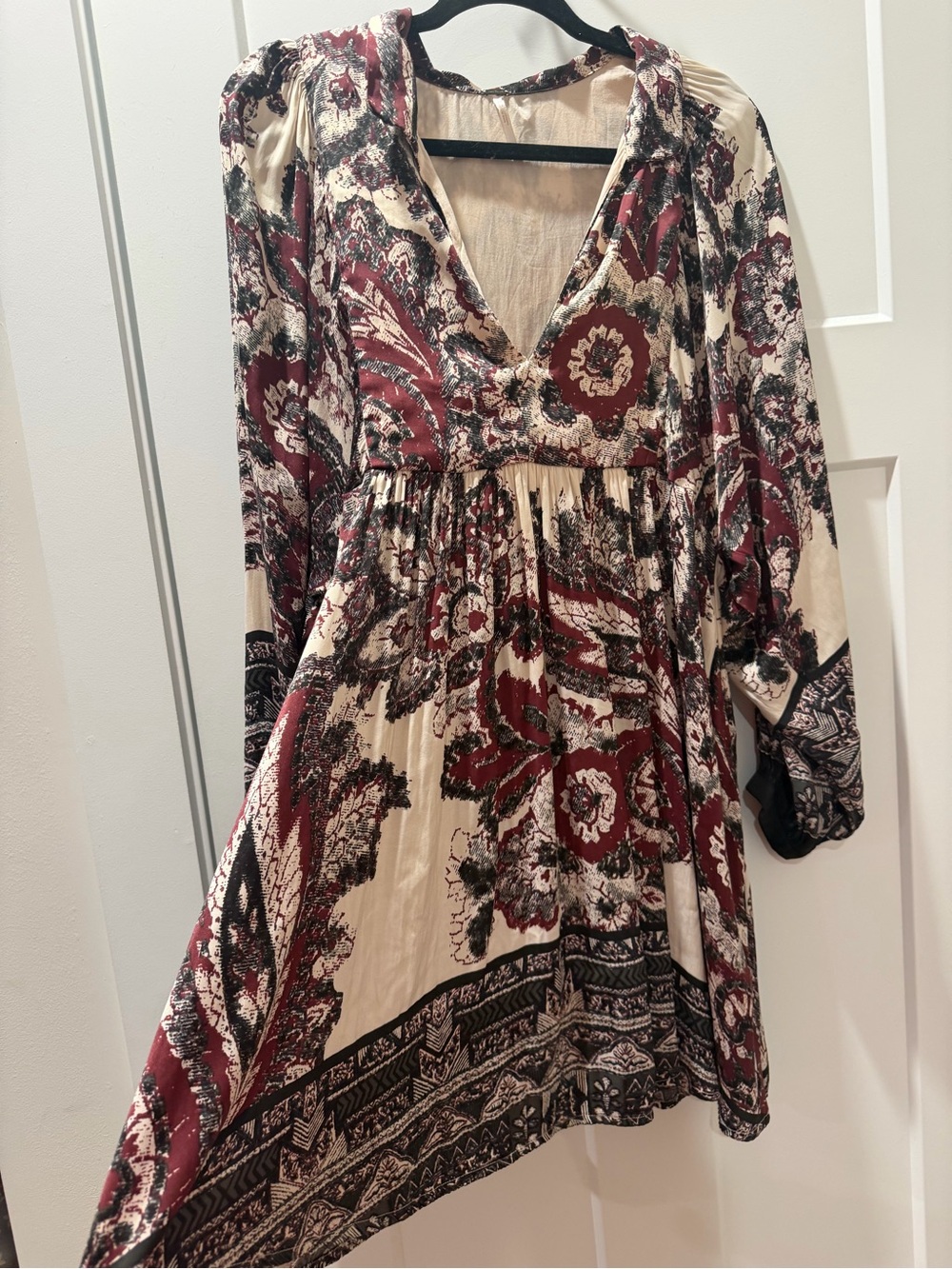 Free People Long Sleeve V-Neck Floral Paisley Dress in Cream and Burgundy
